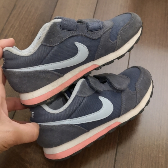 Nike MD Runner 2 Psv - boys size Eur 28 - Picture 11 of 15